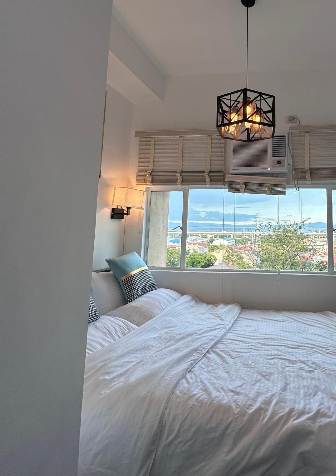 Studio One Condominium, Alabang - Bluu - Fiber Wi-Fi, Netflix-Ready Muntinlupa City Eksteriør bilde